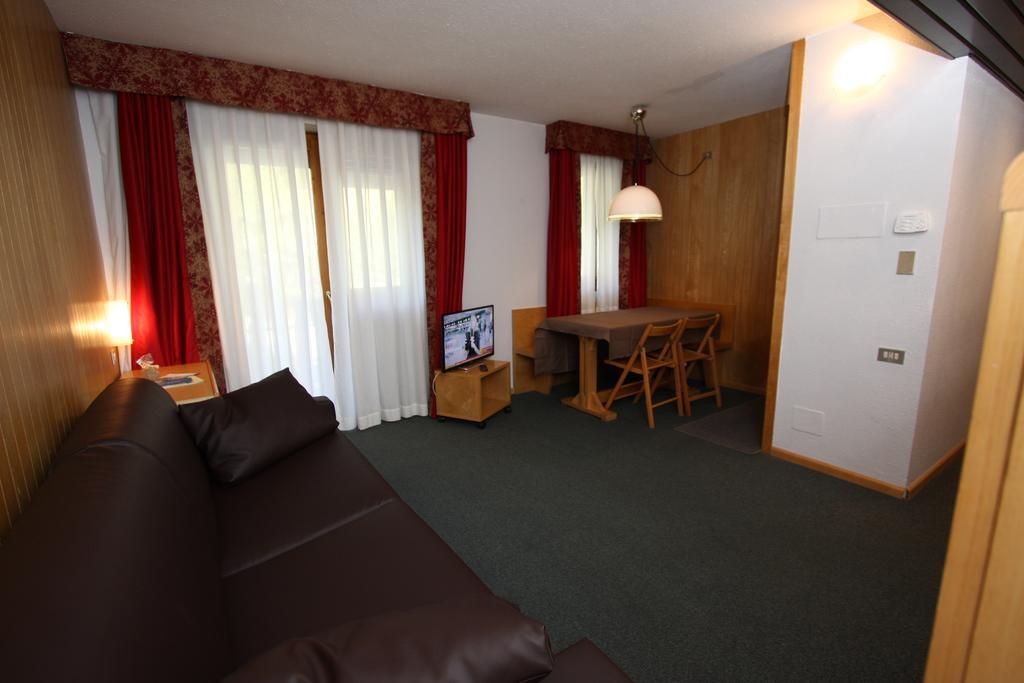 Residence Les Coupoles Champoluc Room photo